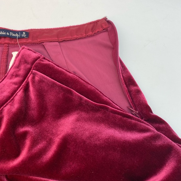 Abercrombie & Fitch Velvet Wide leg Capris - Picture 7 of 10